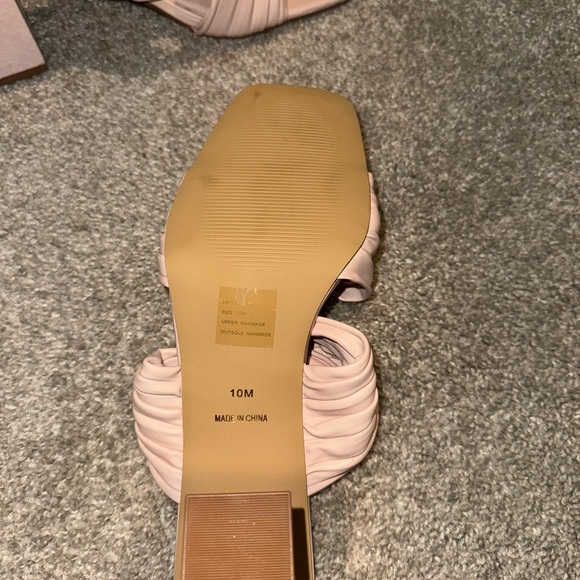 NEVER WORN Matisse Layla Heels - Picture 4 of 4